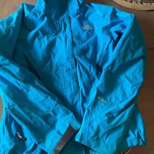 The North Face Bright Blue HyVent Rain Jacket sz small